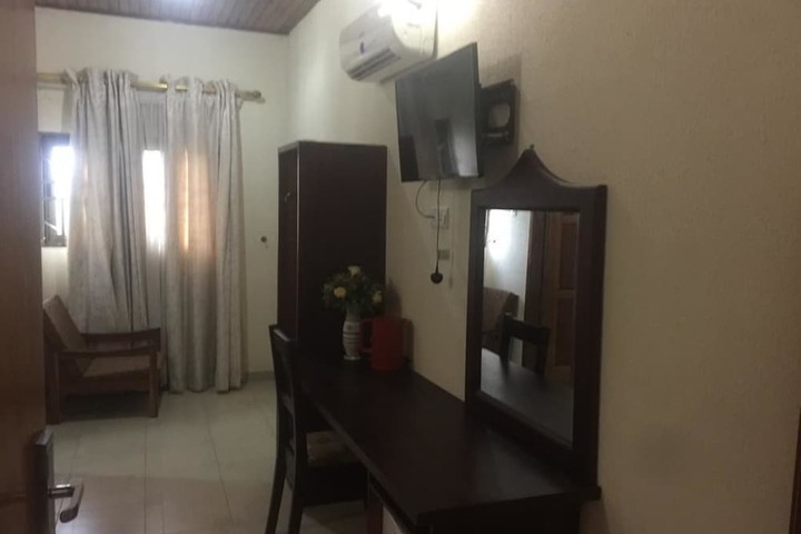 Room 5 of 26
