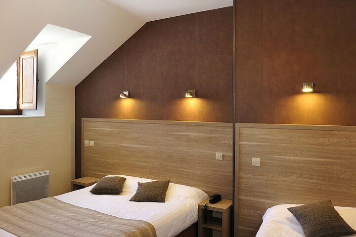 Room 15 of 55