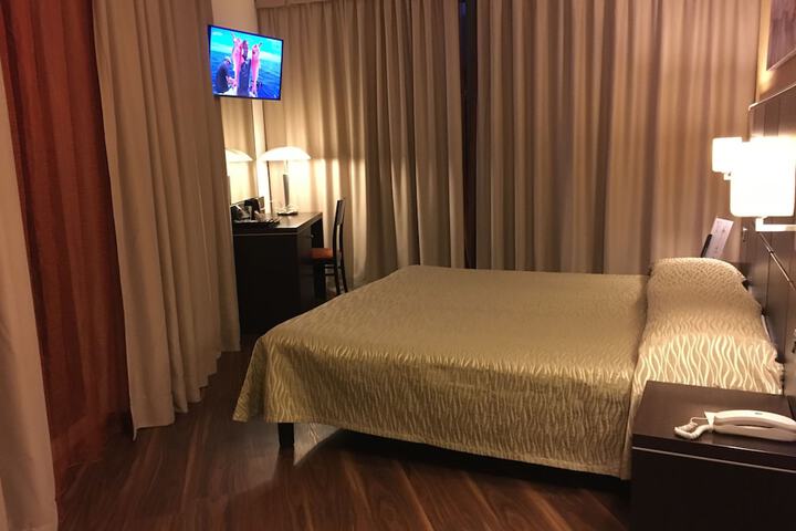 Room 19 of 69