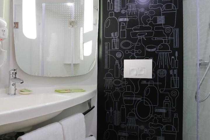 Ibis Hotel (Xiangyuan Road Zhongche, Qingdao Hi-tech Zone)