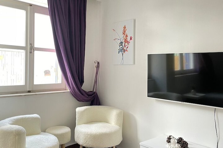 Room 13 of 30