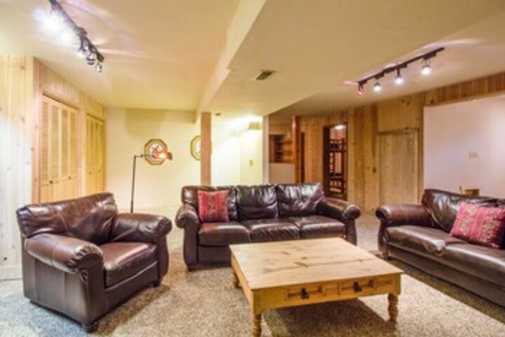 Room 35 of 63