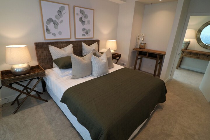 Room 15 of 79