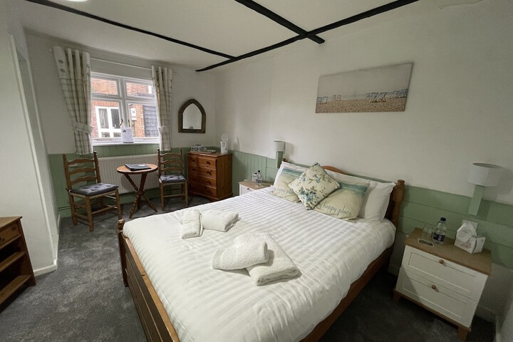 Room 10 of 29