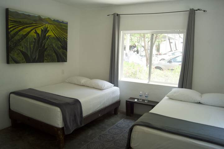 Room 32 of 106