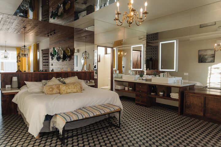 Room 48 of 64