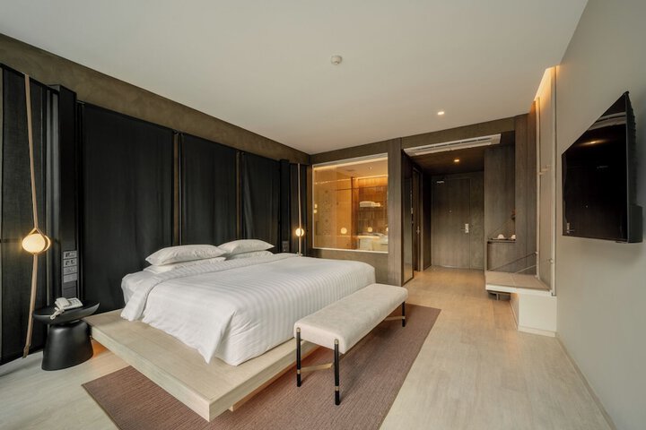 Room 17 of 111