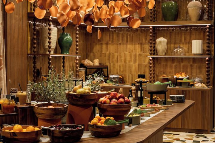 Dining 104 of 135