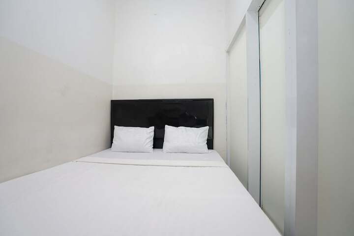 Room 5 of 27