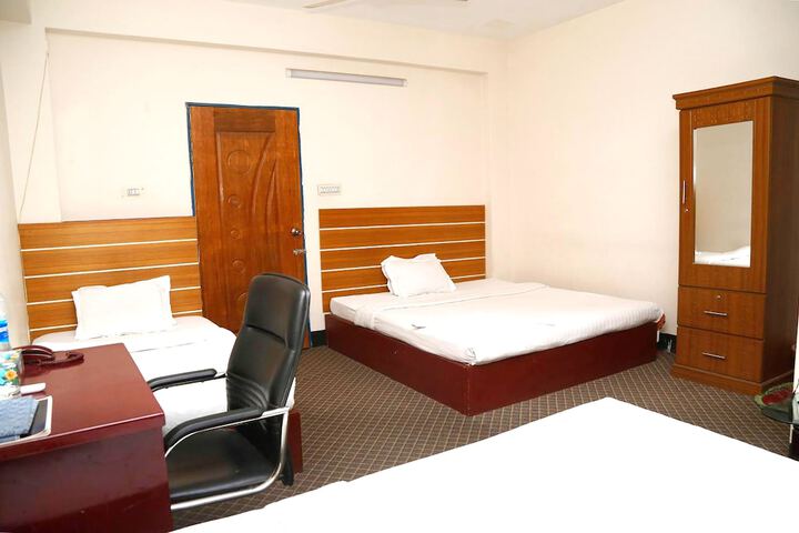 Room 11 of 74