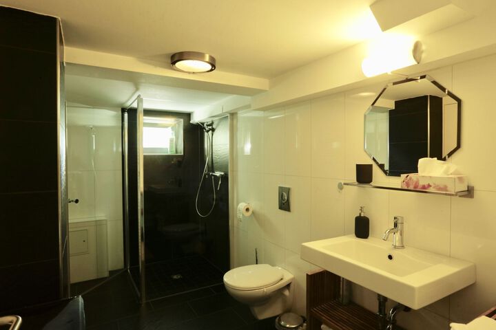 Room 2 of 24