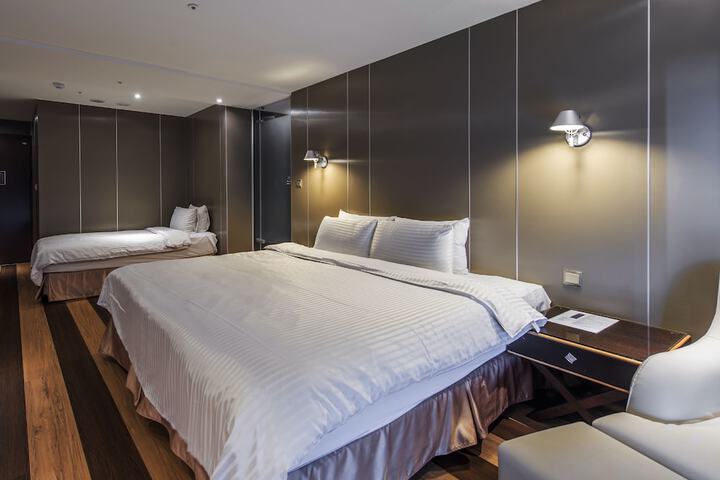Room 20 of 53