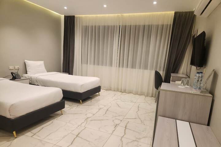 Room 38 of 85