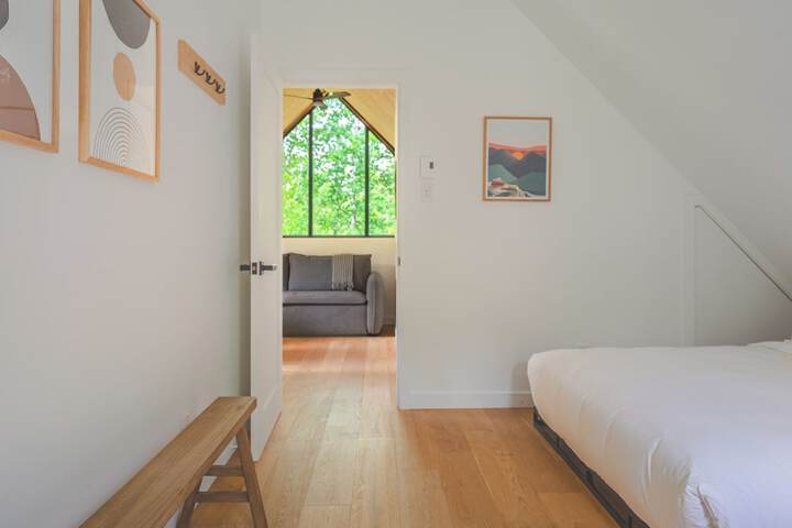 Room 6 of 65