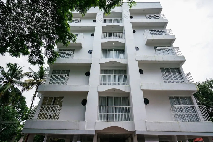 OYO 15660 Home Modern 1BHK Edapally