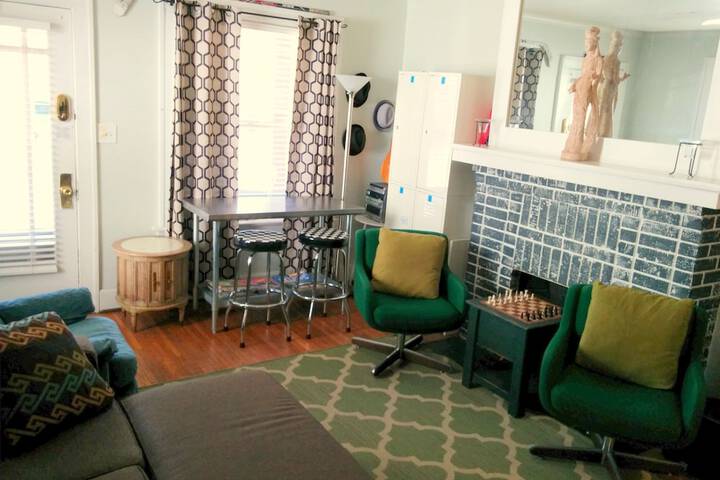 Guest Lobby