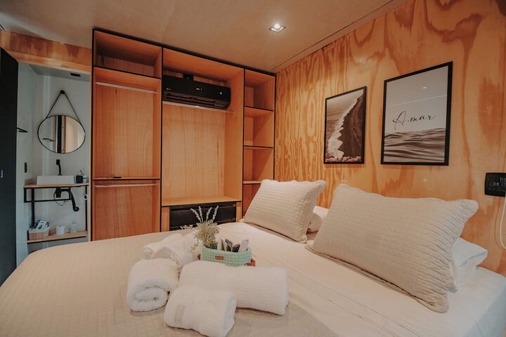 Room 10 of 112