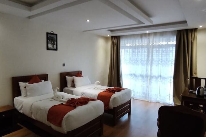 Room 8 of 63
