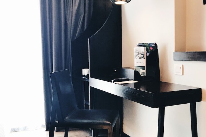 Room 6 of 119