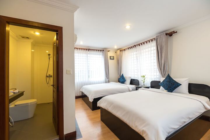 Room 32 of 67