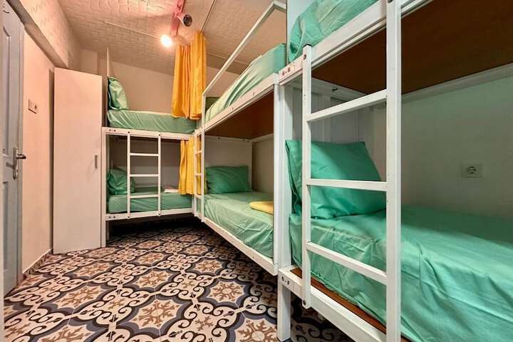 Room 14 of 23