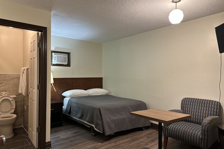 Room 14 of 29