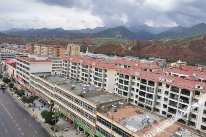 Qi Lian Hotel