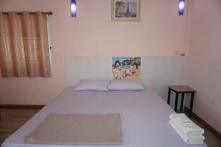 Room 13 of 26