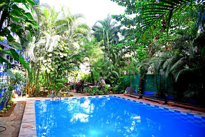 Pools & Facilities