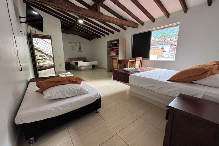 Room 50 of 78