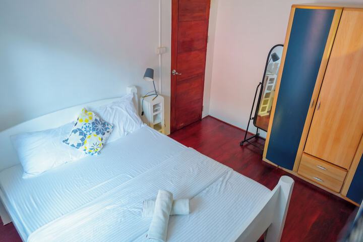 Room 5 of 30