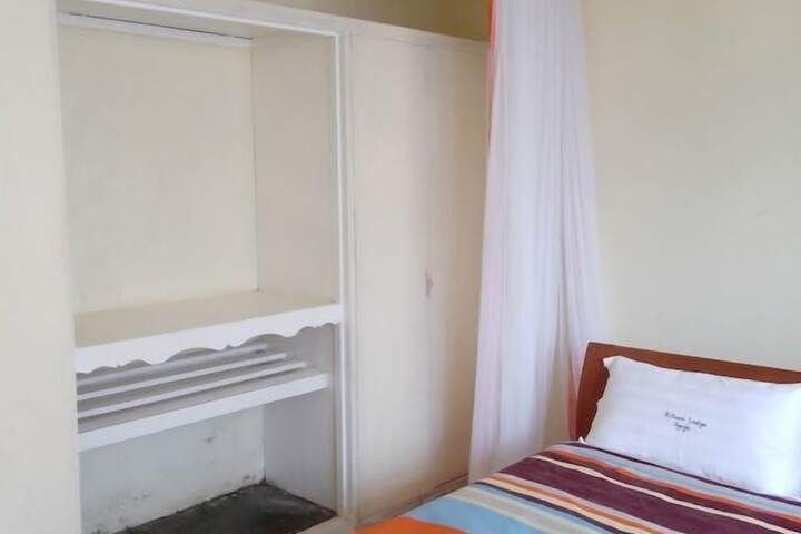 Room 5 of 22