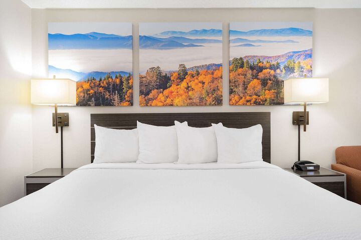 Room 14 of 27