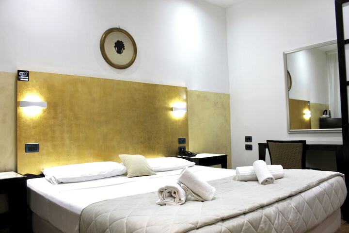 Room 42 of 63
