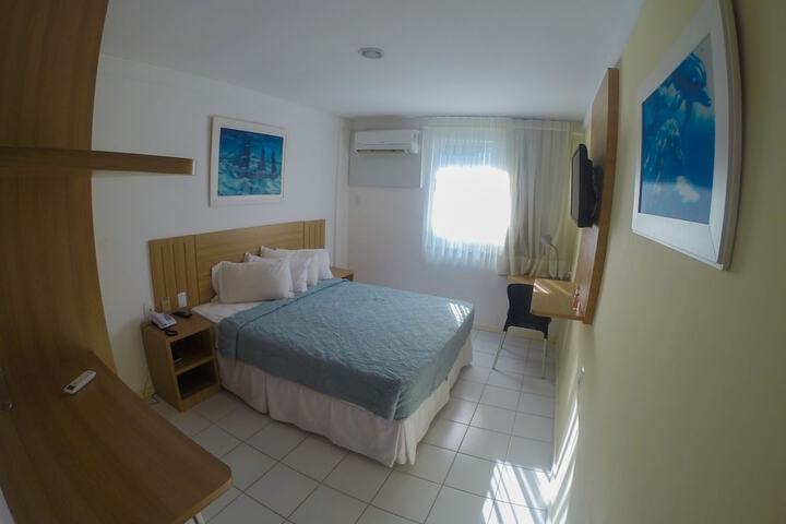 Room 11 of 33