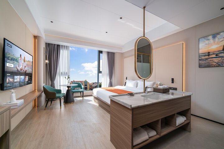 Room 13 of 62