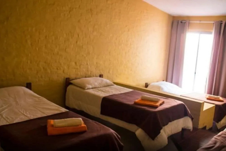 Room 4 of 6