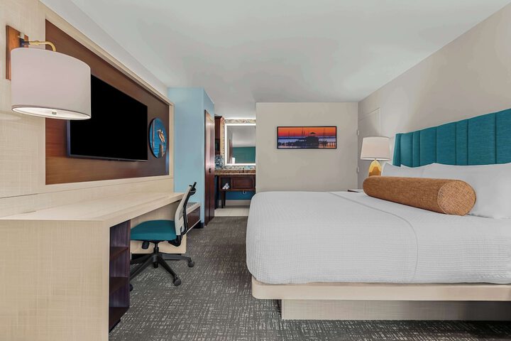 Room 16 of 44