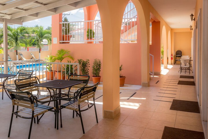 Hotel Exterior 109 of 139