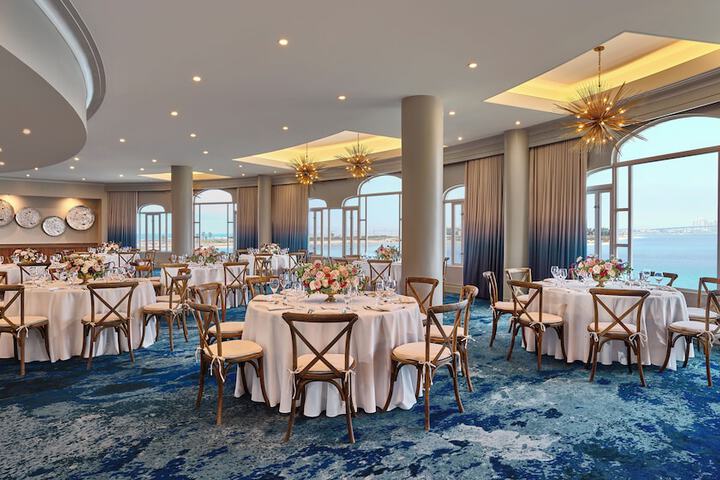 Banquet hall
