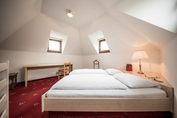 Room 14 of 44