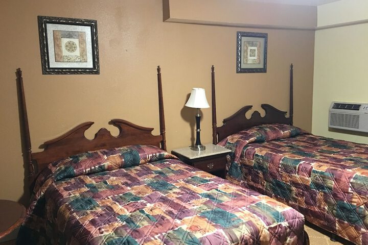 Room 2 of 4