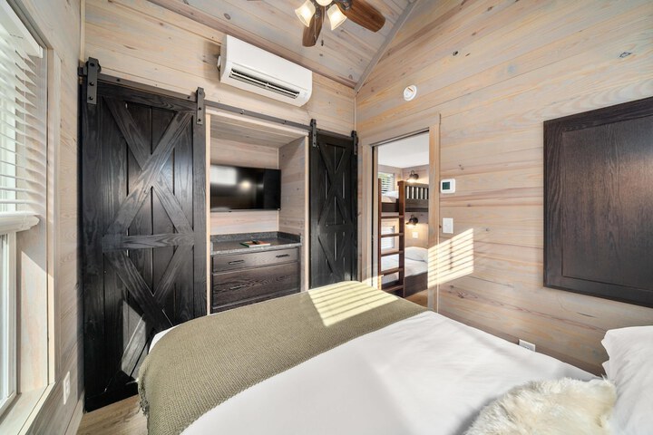 Room 36 of 180