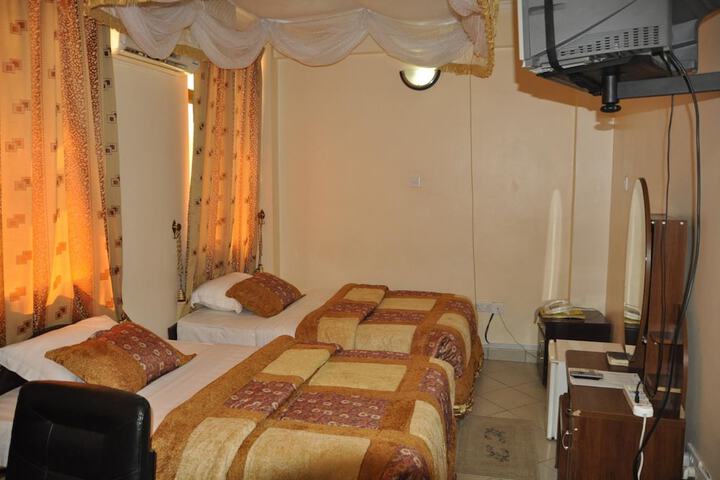 Room 17 of 49