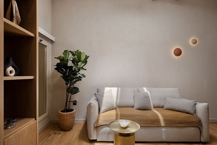 Room 14 of 72