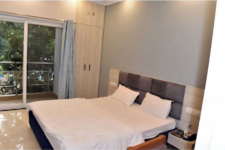 Room 15 of 29
