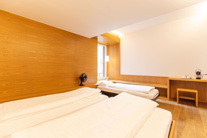 Room 13 of 53