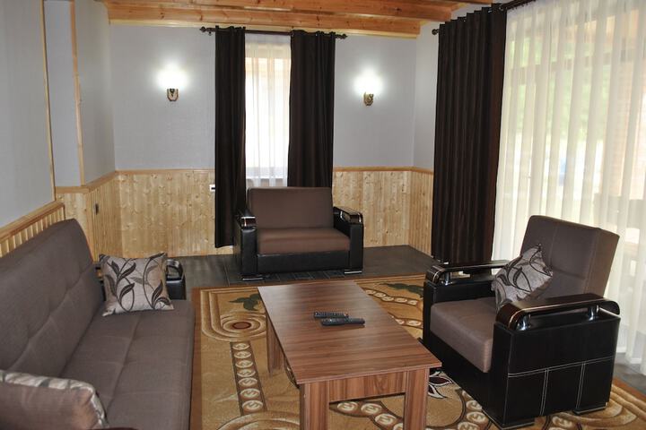 Room 10 of 25