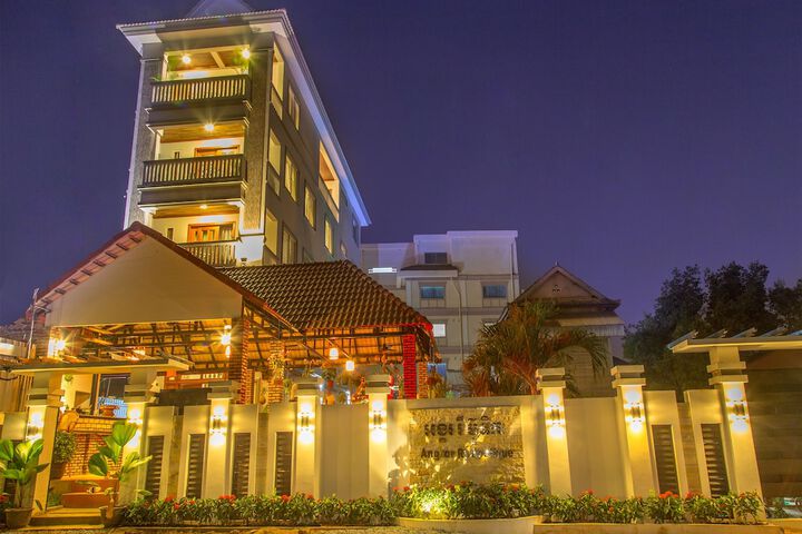 Hotel 65 of 67