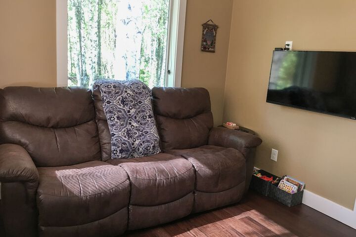 Lounge 11 of 19